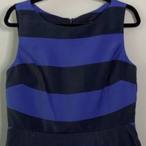 NWT Banana Republic Striped Sleeveless Peplum Top Round Neck Size 10 Navy Blue - Picture 4 of 7